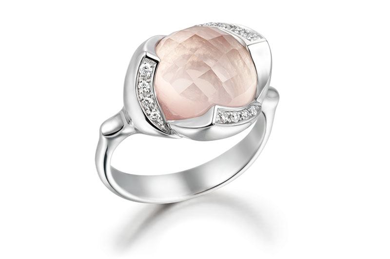 packshot luksus ring i hvidguld med besætning